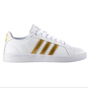 ✨LIKE NEW Adidas could foam shoes size 8✨